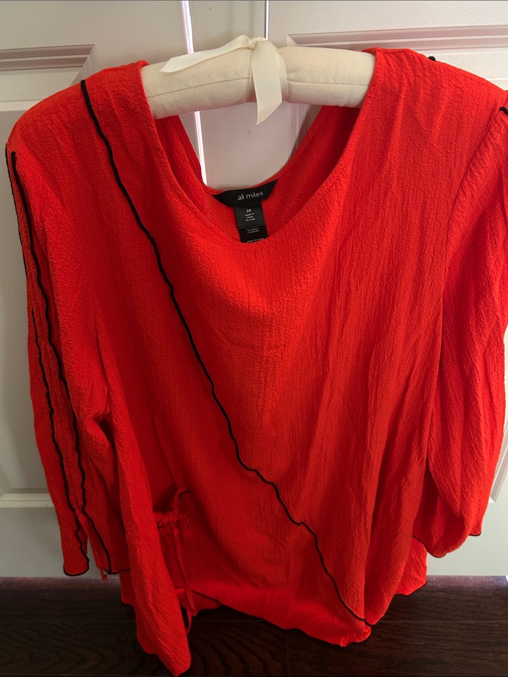 Ali Miles Vibrant Red Textured Tunic with Black Trim